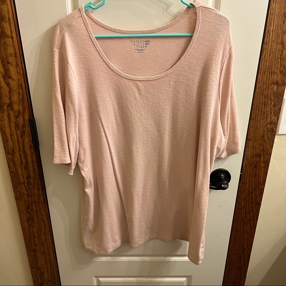 pink shirt